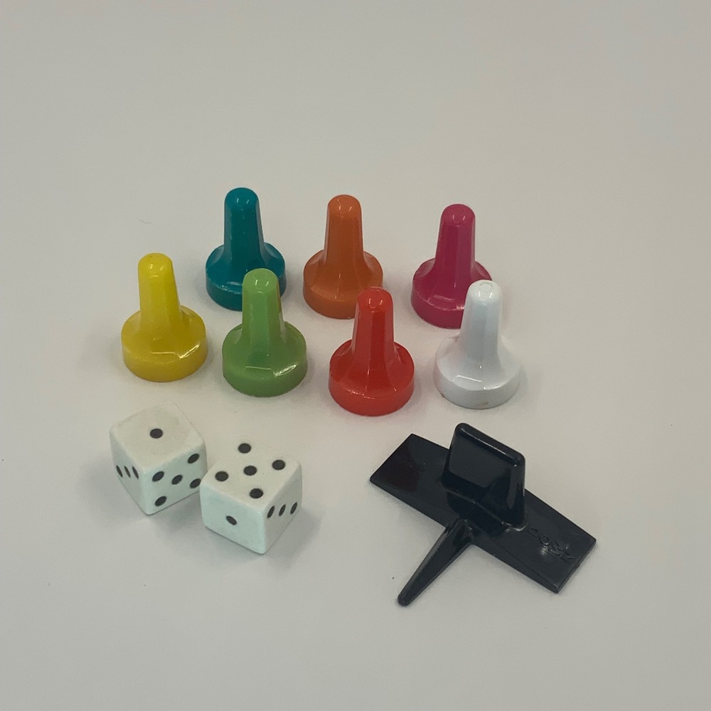 Vintage 1963 Whitman Stock Market Game Pieces Lot 7 Plastic Player Pawns‎ 2 Dice